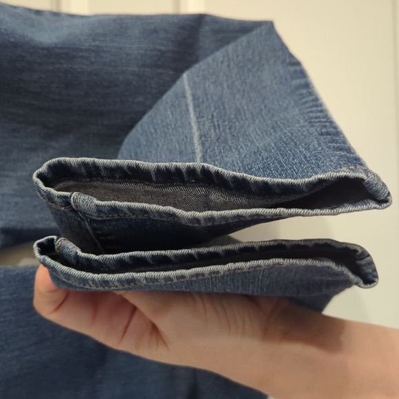 Levi's Blue Jeans - Picture 5 of 8